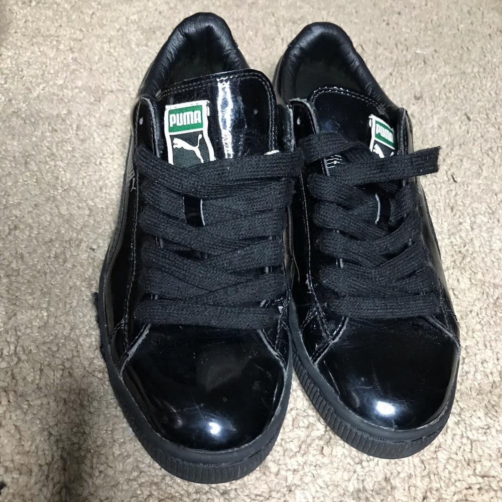 leather pumas